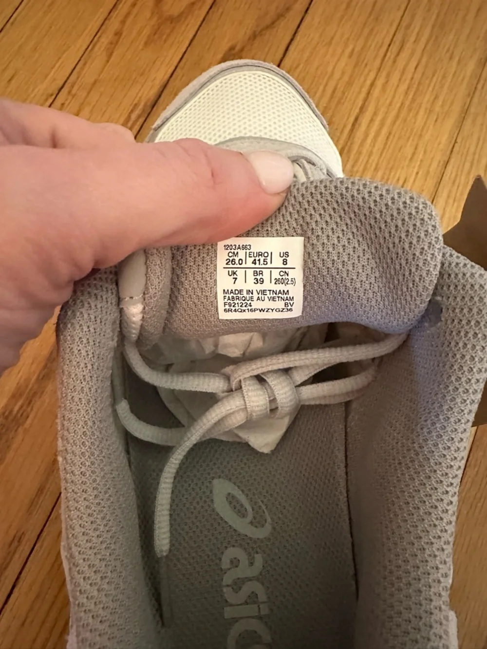 NEW in Box Asics Cream Cloud Grey Gel NYC Men’s 8 Women’s 9 1/2 1203A663-101 NWT